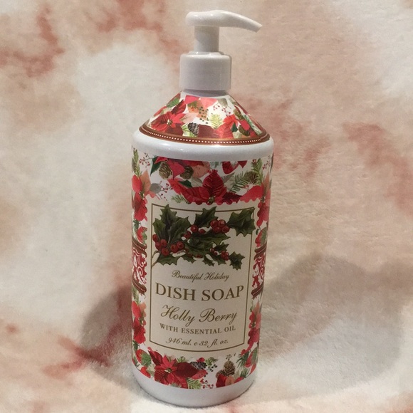 Christmas Holiday Winter Scented Holly Berry Dish Soap NWT XL 32oz plastic pump - Picture 1 of 16